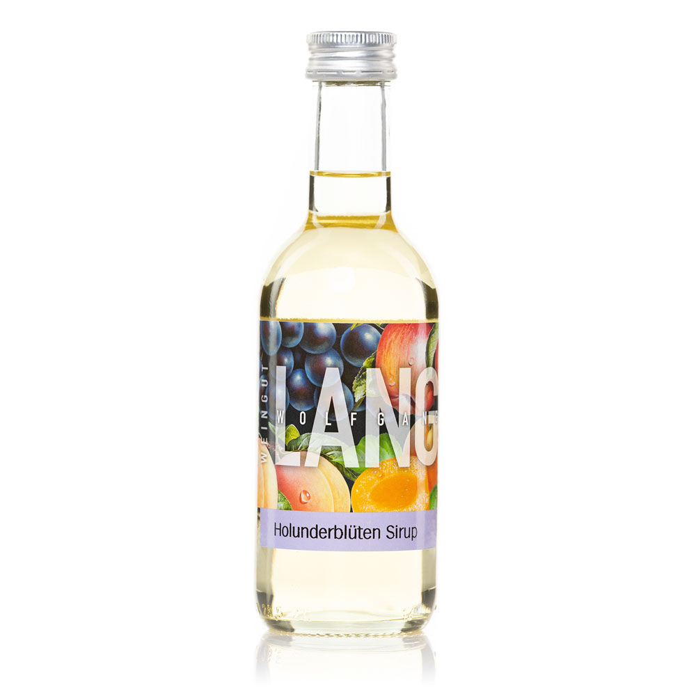 duftige Holunderblüten zu köstlichem Sirup verarbeitet. Weingut Wolfgang Lang. Oststeiermark